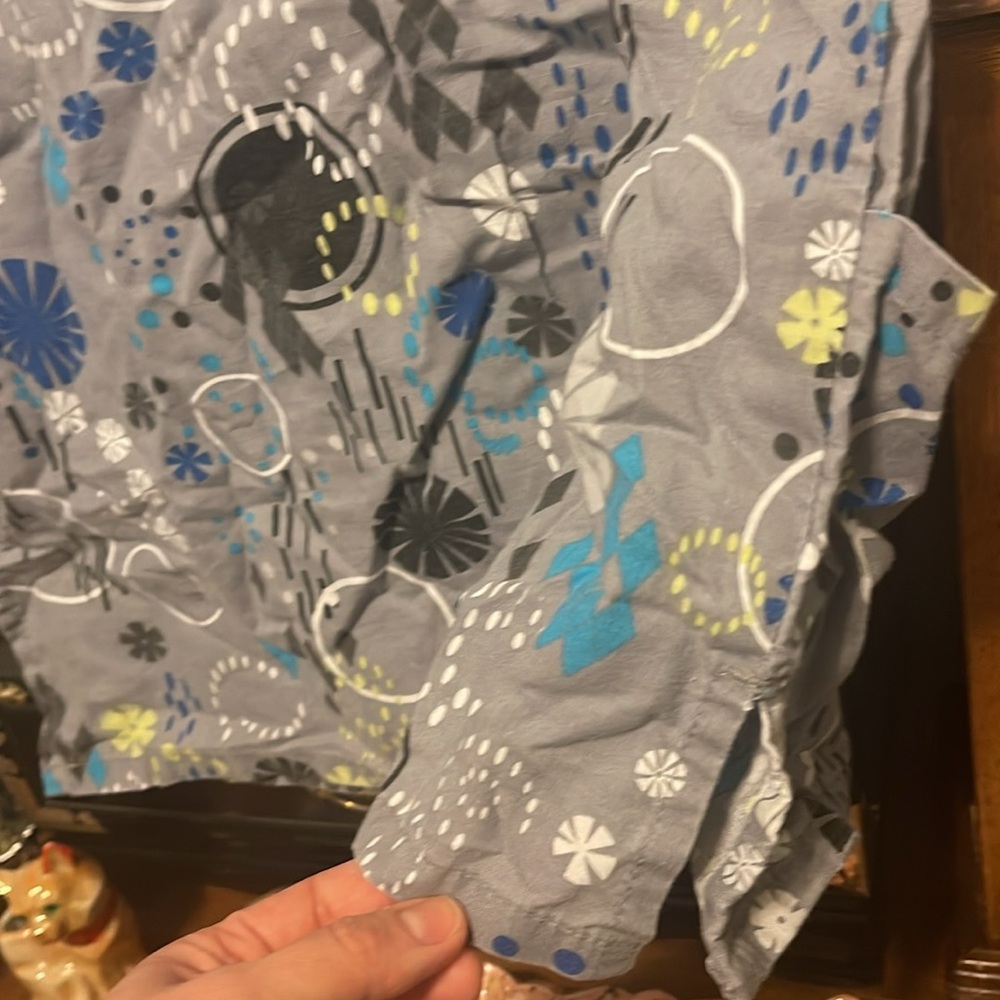 Scrub top - Picture 4 of 4